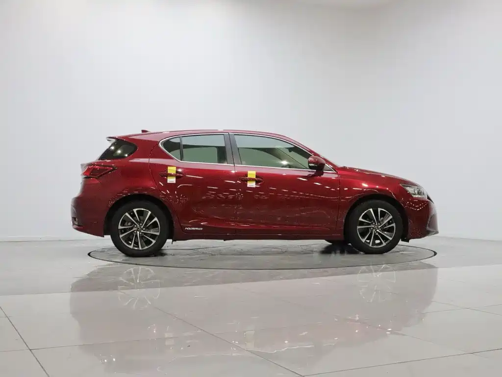 Lexus CT — миниатюра 7