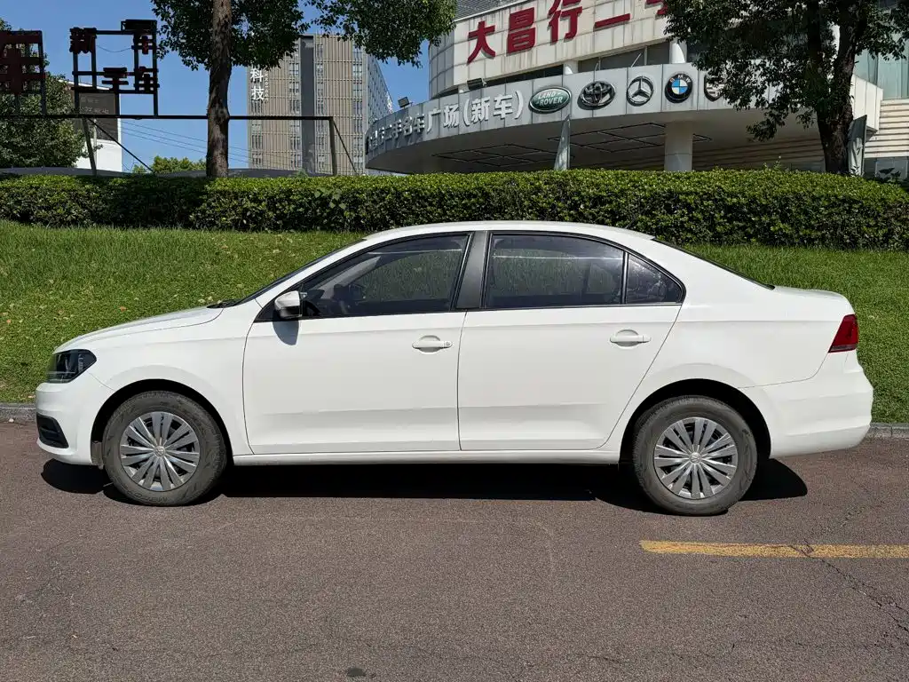 Volkswagen Santana — миниатюра 3