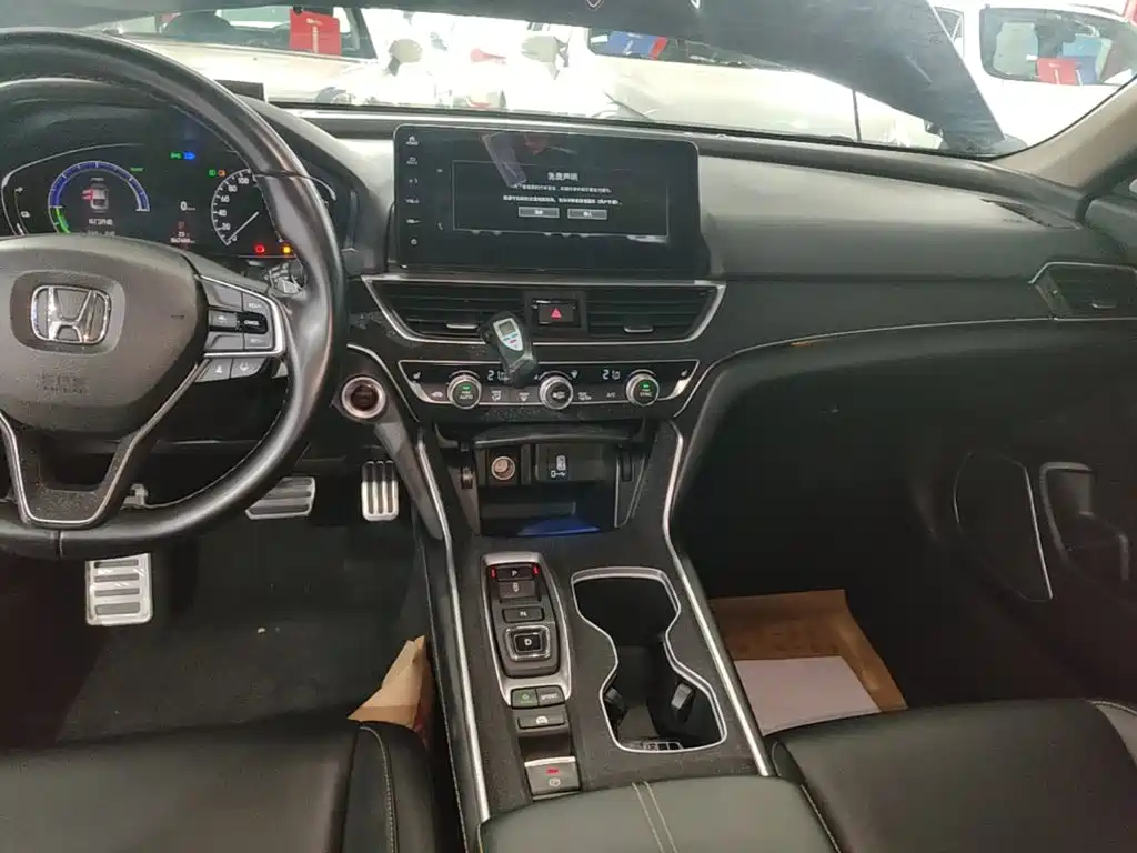 Honda Accord — миниатюра 13