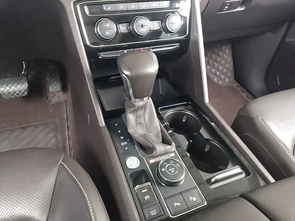 Volkswagen Teramont — миниатюра 14