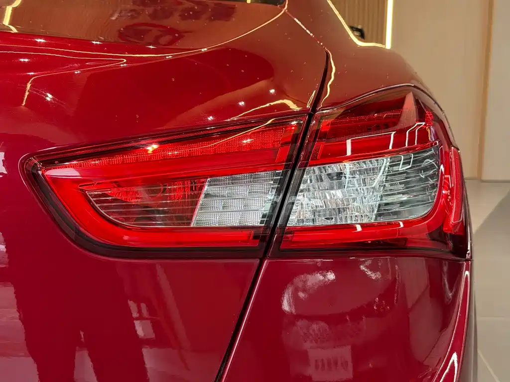 Maserati Ghibli — миниатюра 14