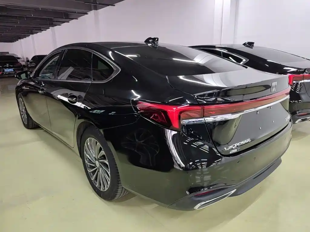 Buick LaCrosse — миниатюра 5
