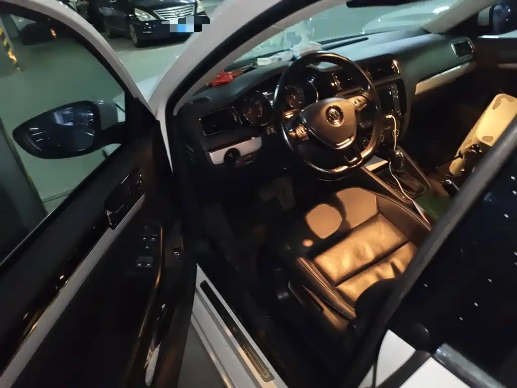 Volkswagen Sagitar — миниатюра 14