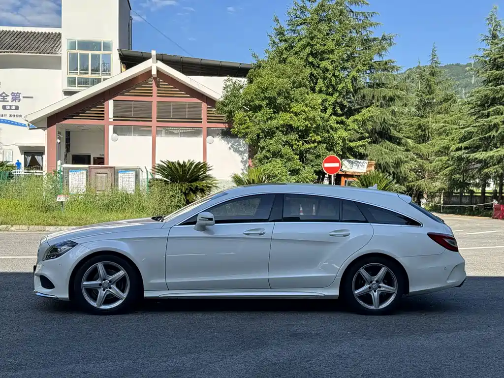 Mercedes-Benz CLS — миниатюра 7