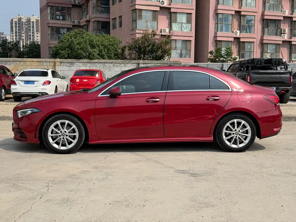Mercedes-Benz A-Class — миниатюра 3