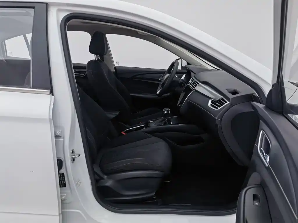 Roewe i5 — миниатюра 23