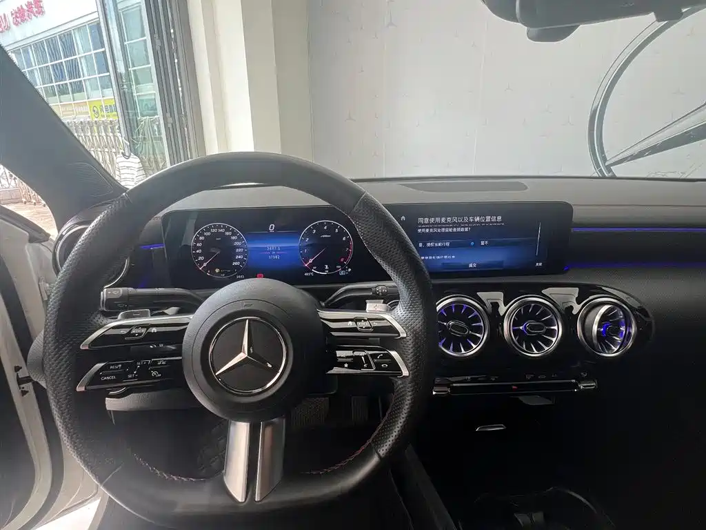 Mercedes-Benz A-Class — миниатюра 10