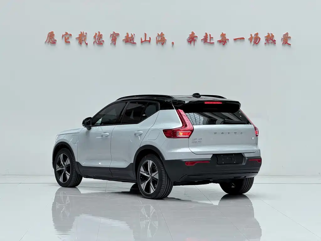 Volvo XC40 NEV — миниатюра 7