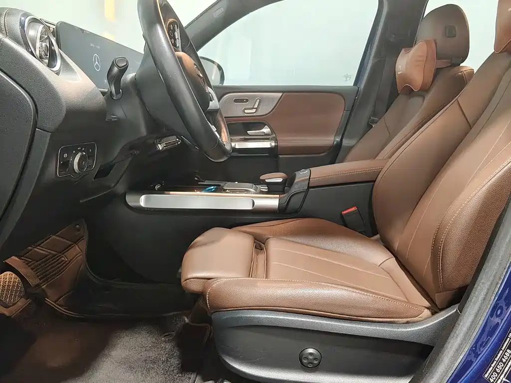 Mercedes-Benz GLB — миниатюра 10