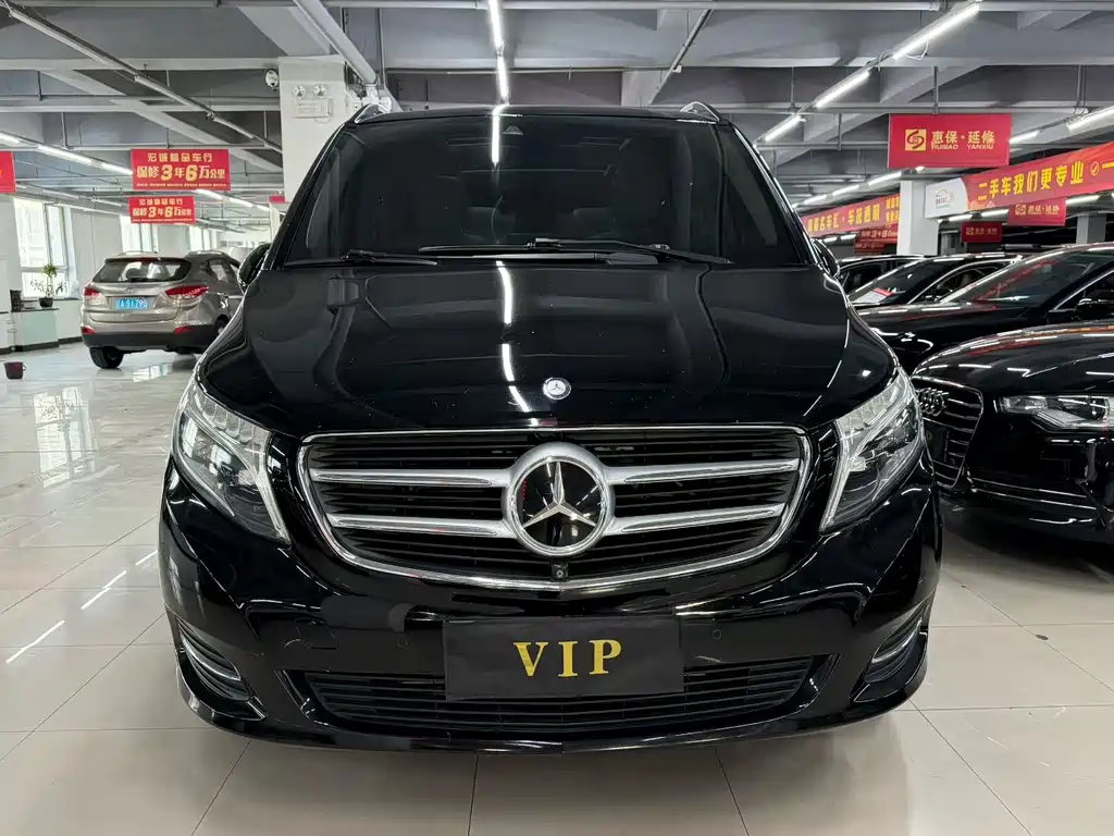 Mercedes-Benz V-Class — миниатюра 2