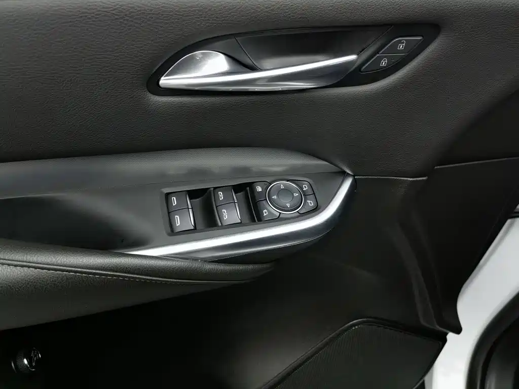 Cadillac XT4 — миниатюра 9