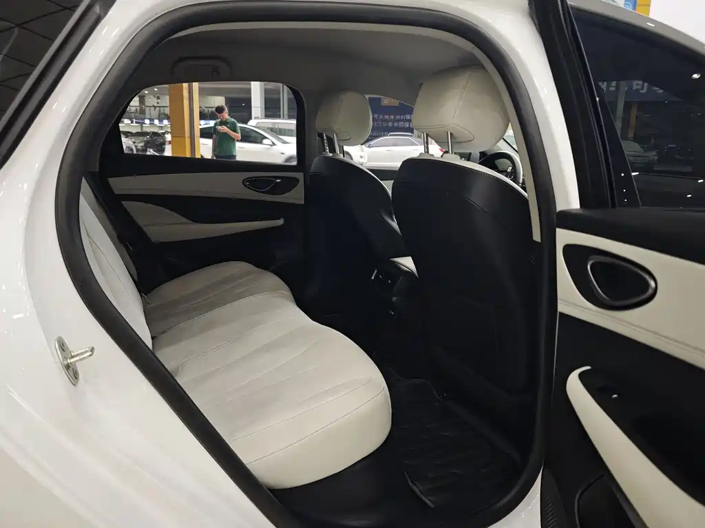 BYD Seal 05 DM-i — миниатюра 11