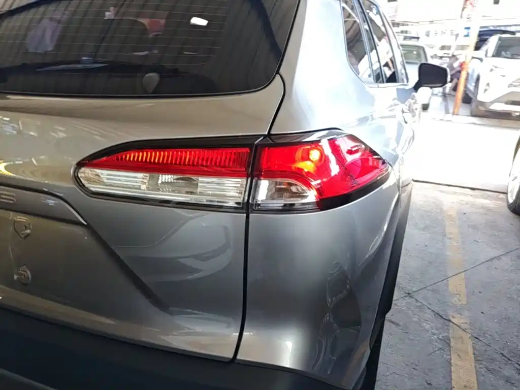 Toyota Corolla Cross — миниатюра 8