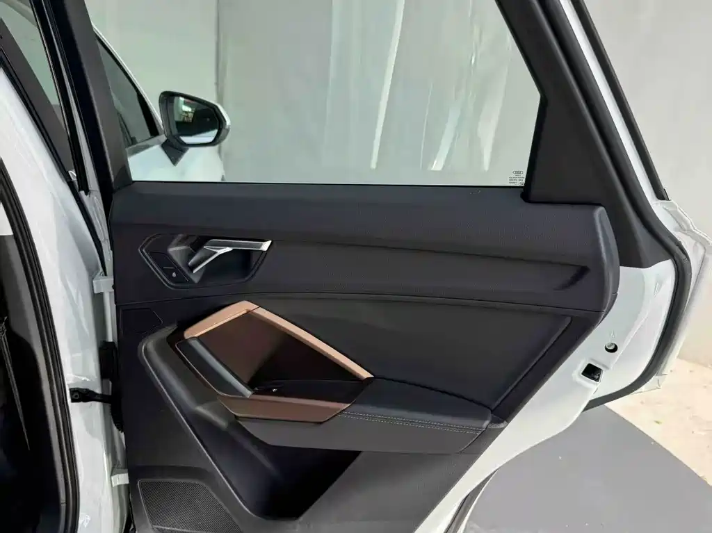 Audi Q3 — миниатюра 35