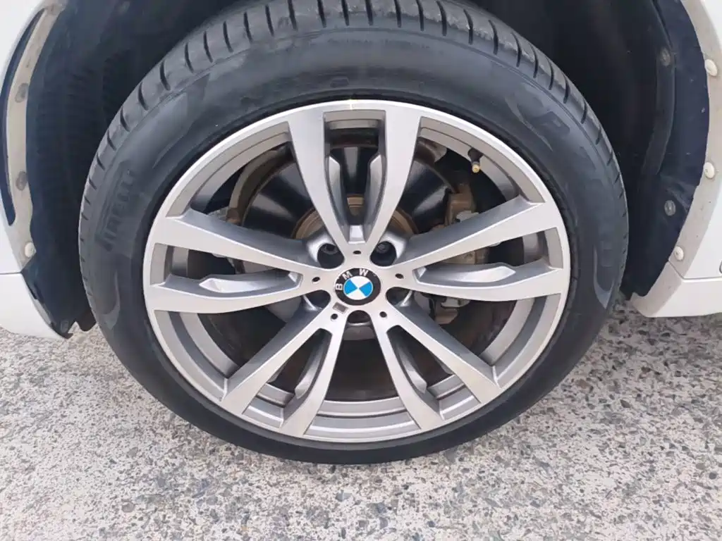 BMW X6 — миниатюра 23