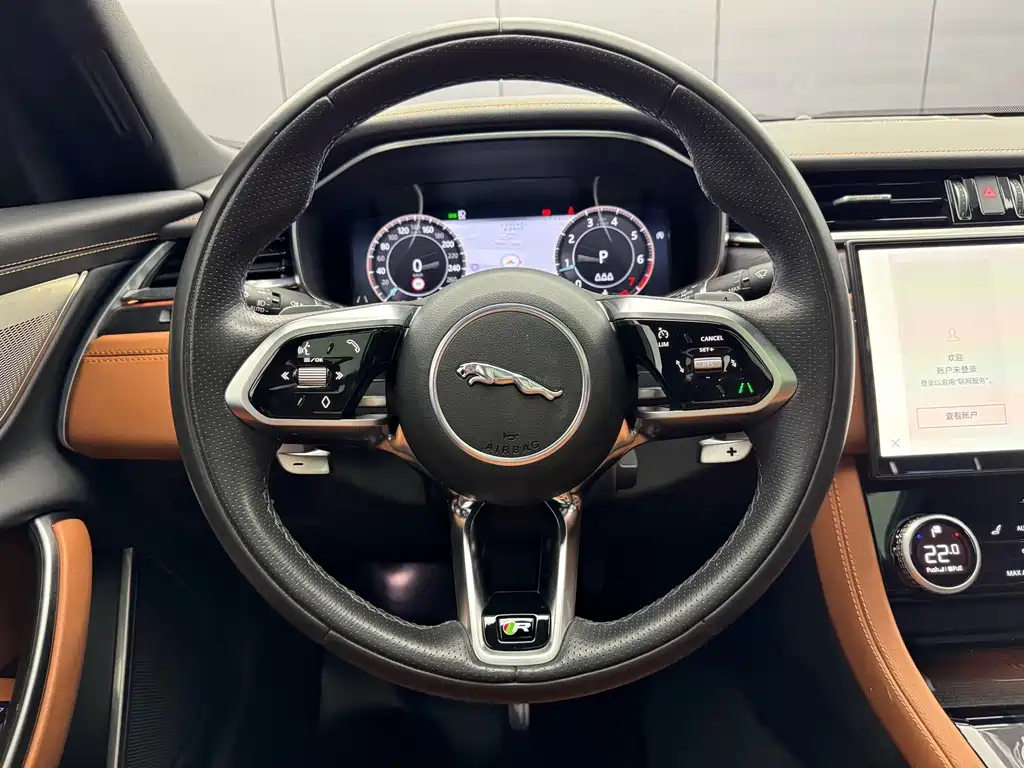 Jaguar XFL — миниатюра 7