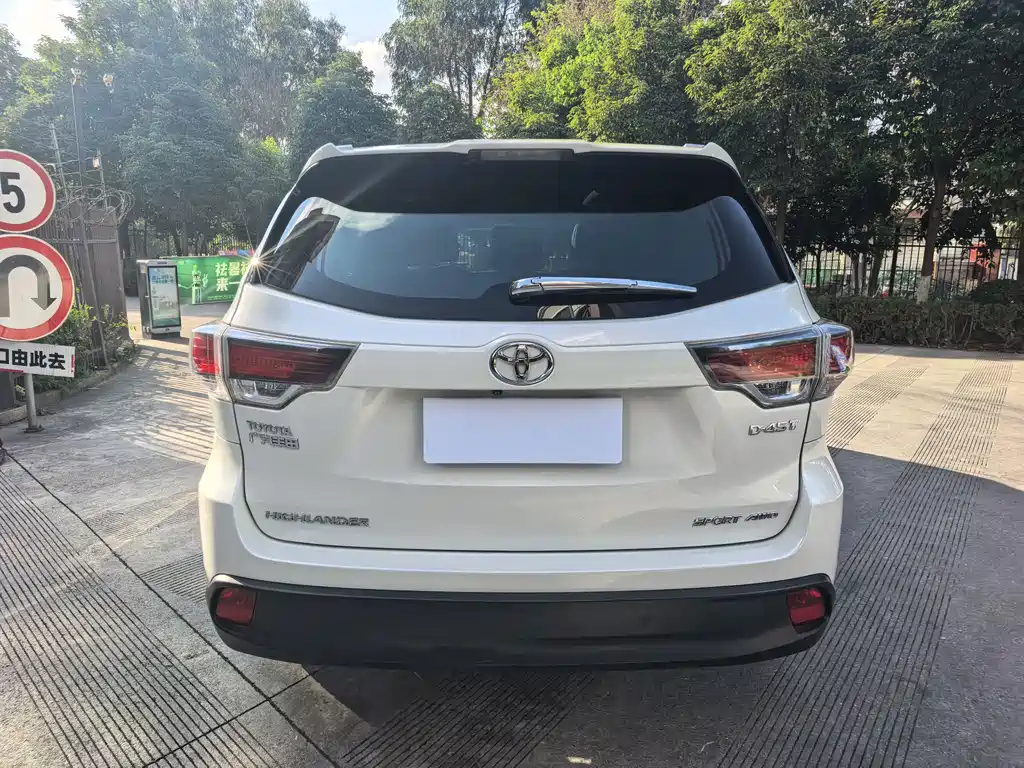 Toyota Highlander — миниатюра 6