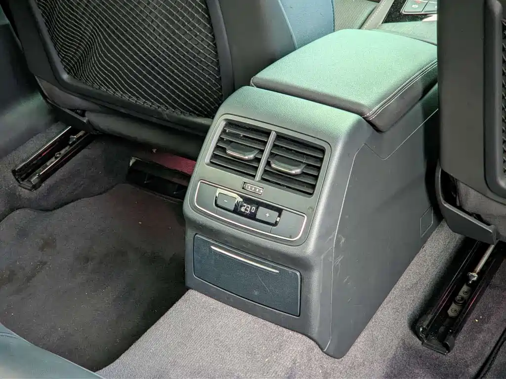 Audi A4L — миниатюра 7