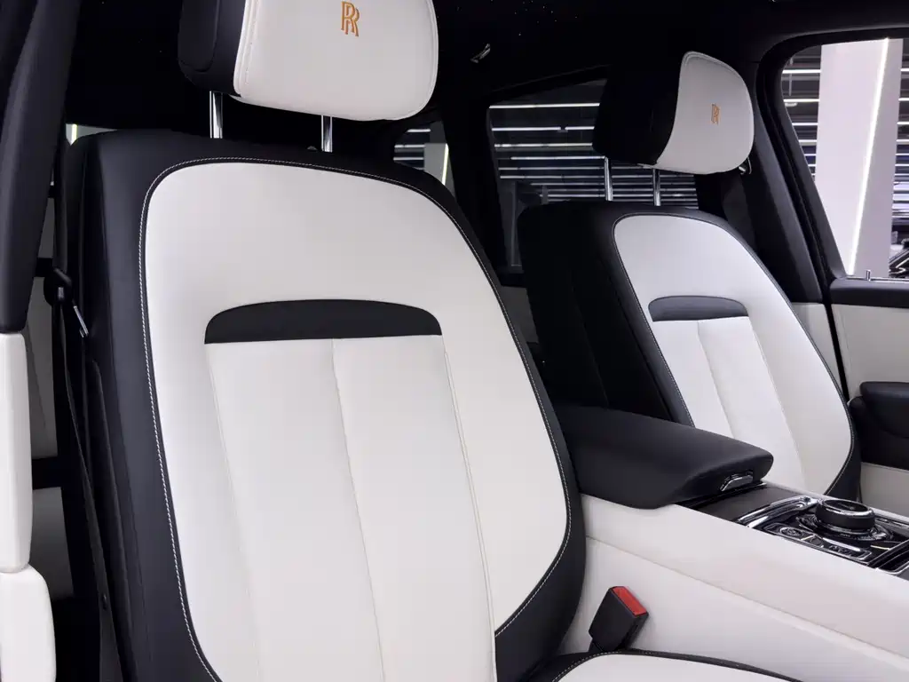 Rolls-Royce Cullinan — миниатюра 16
