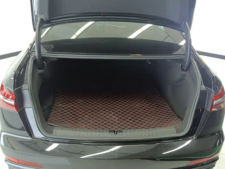 Audi A6L — миниатюра 4