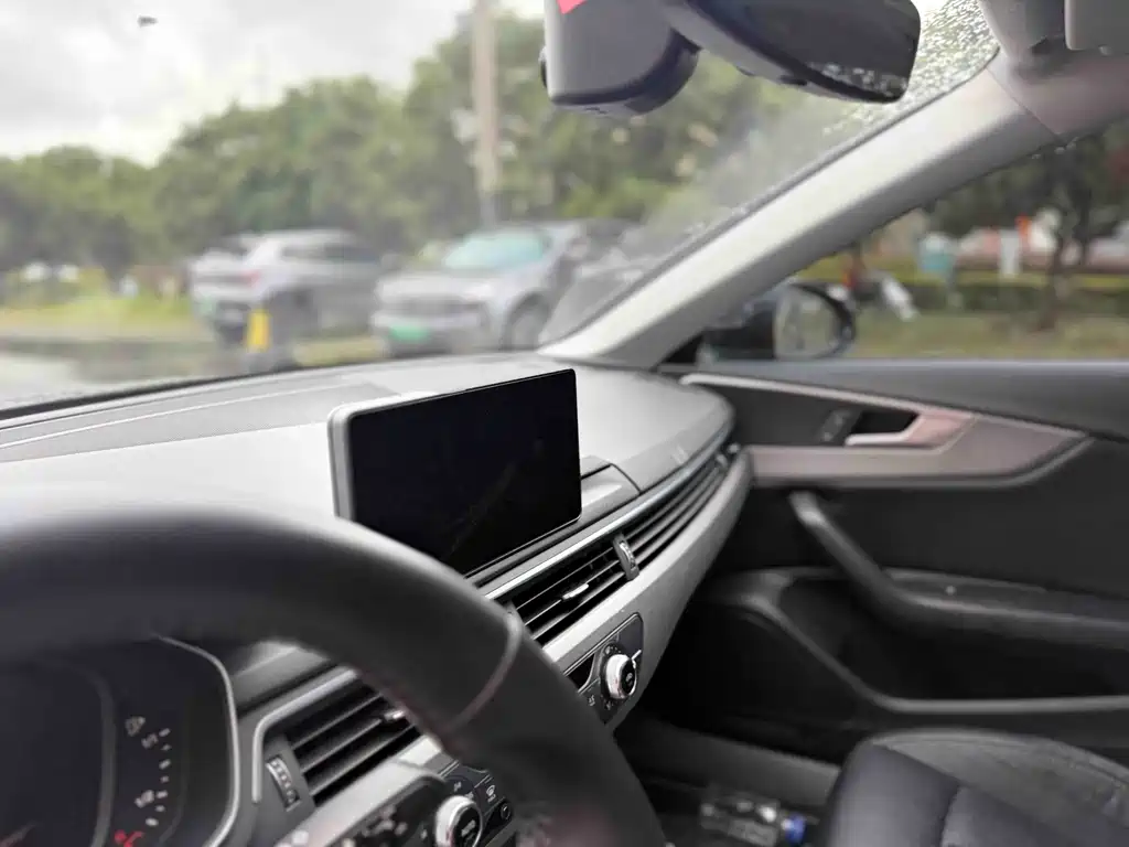 Audi A4L — миниатюра 11