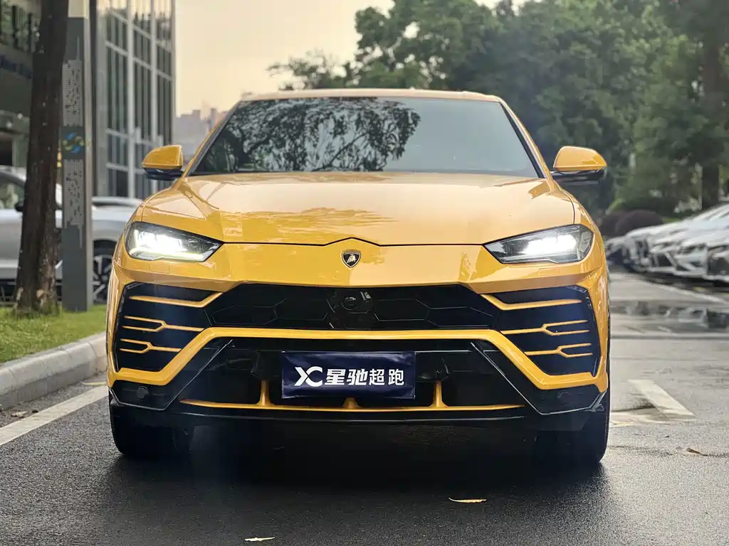 Lamborghini Urus — миниатюра 3