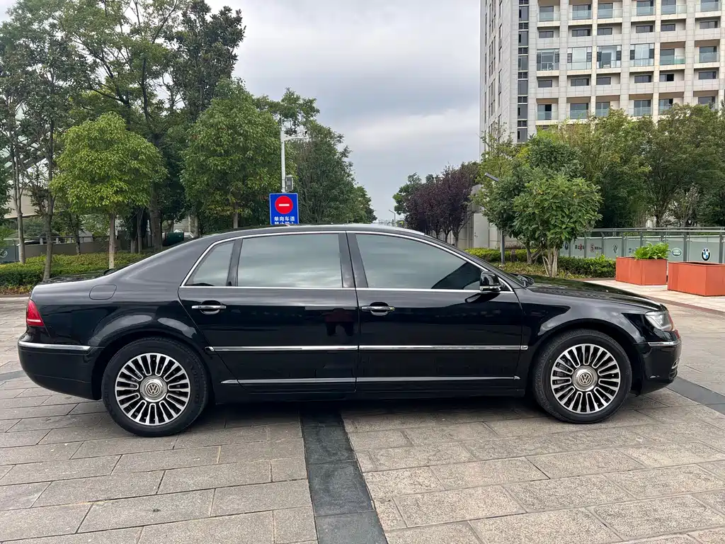 Volkswagen Phaeton — миниатюра 9