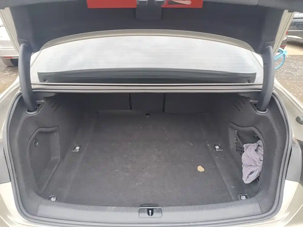Audi A4L — миниатюра 19