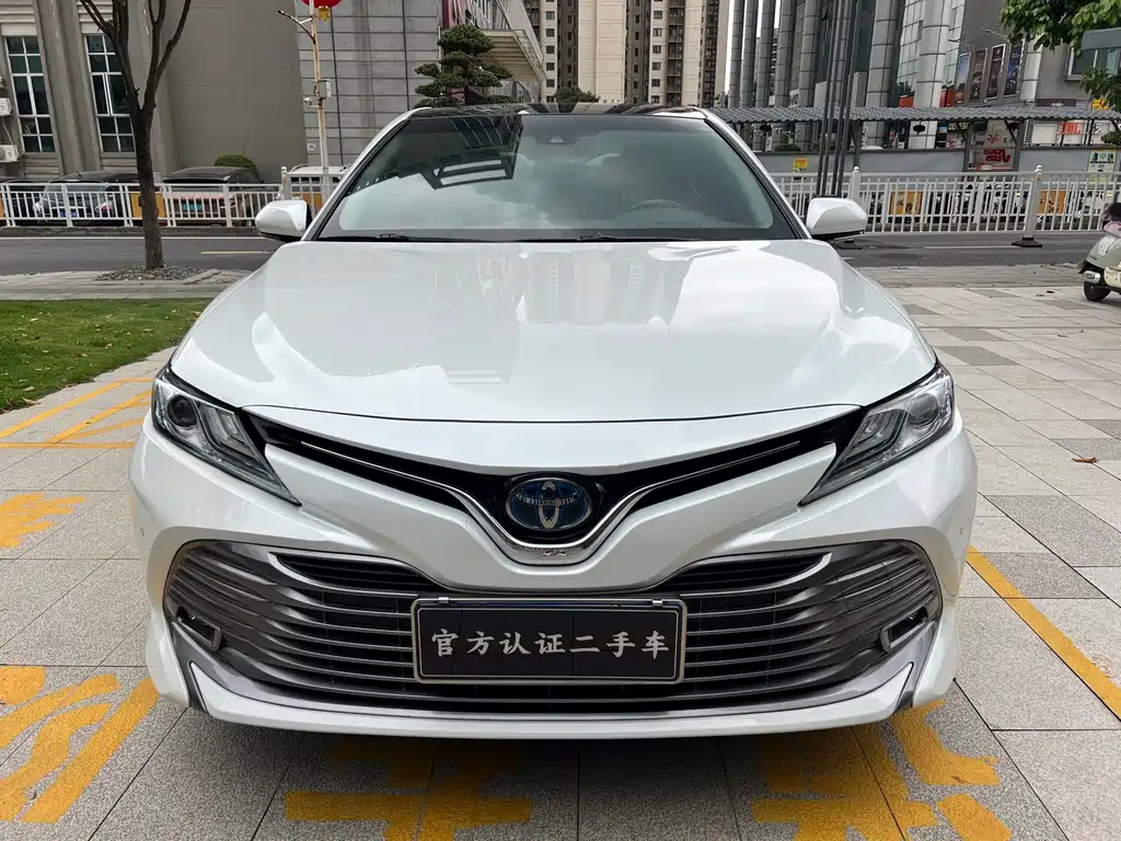 Toyota Camry 2019