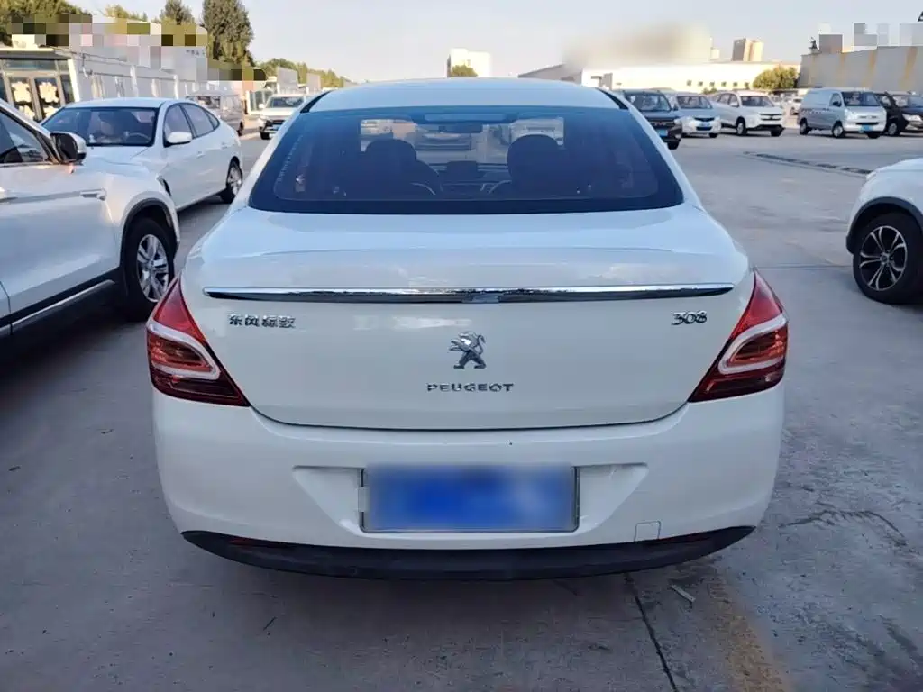 Peugeot 308 — миниатюра 6
