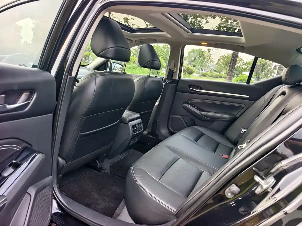 Nissan Teana — миниатюра 6