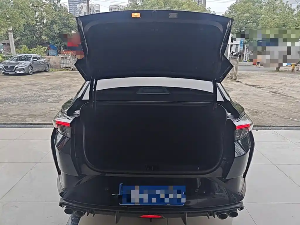 Aeolus Yixuan — миниатюра 19
