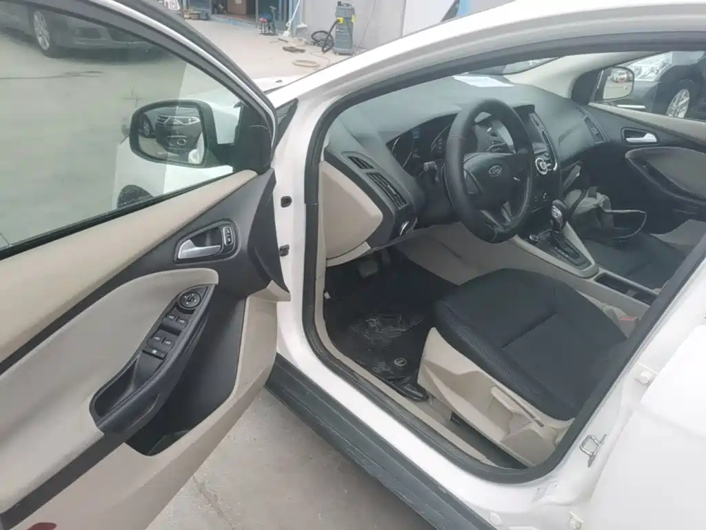 Ford Focus — миниатюра 16