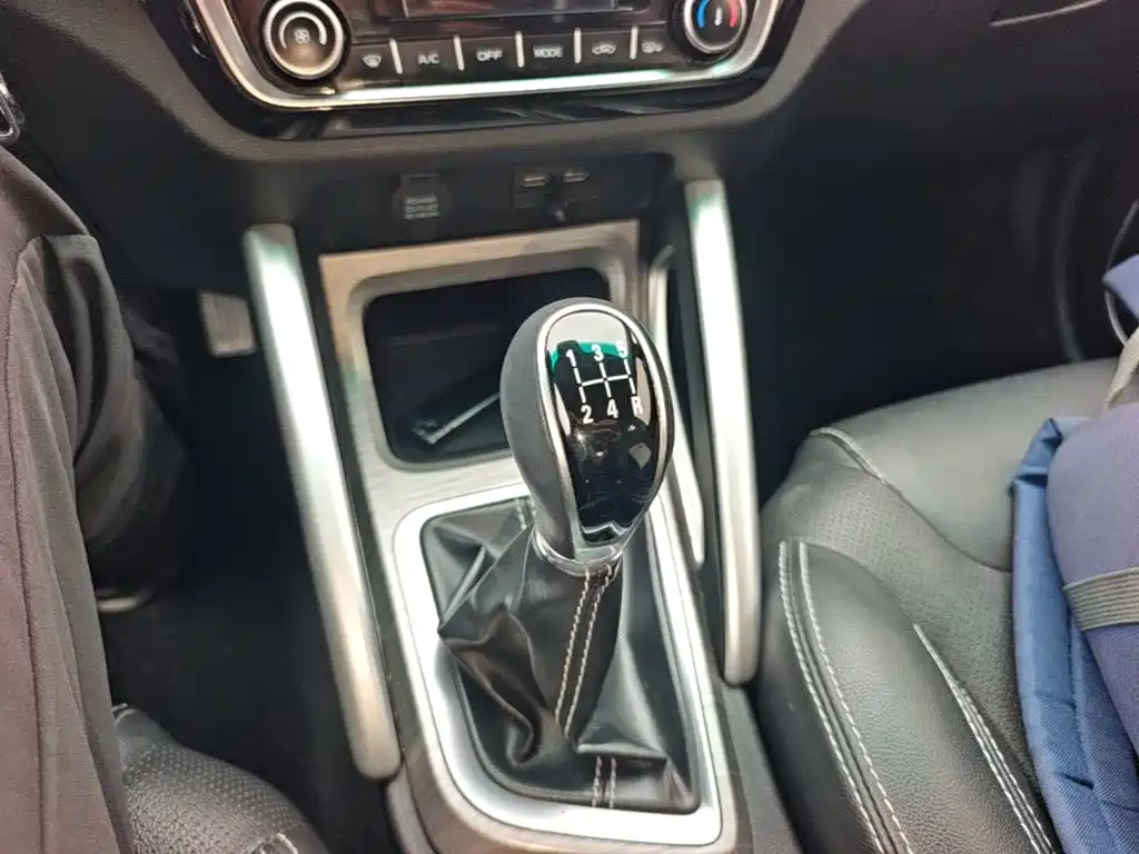 Geely Vision X3 — миниатюра 14
