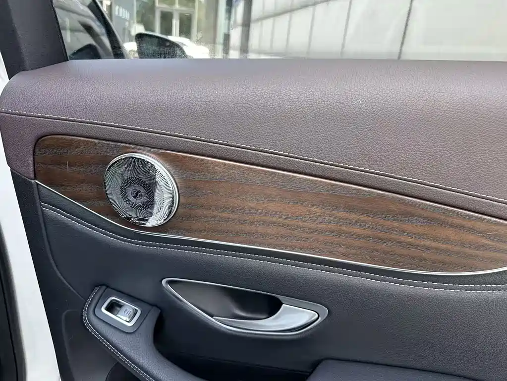 Mercedes-Benz GLC — миниатюра 35