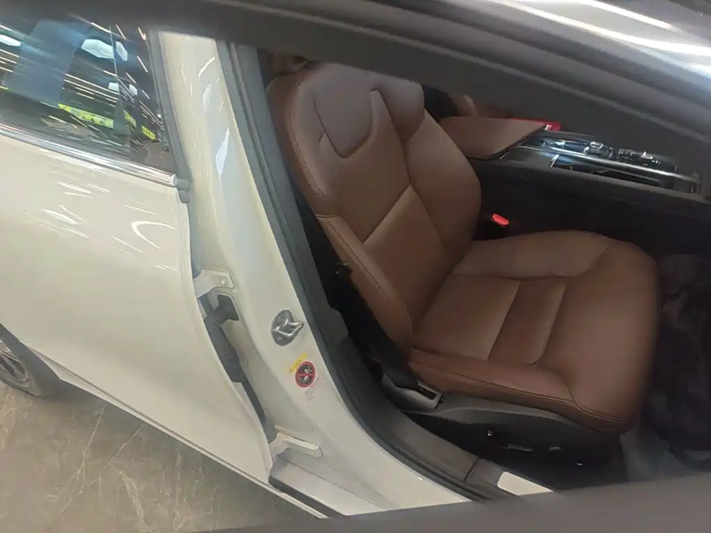 Volvo S60 — миниатюра 25