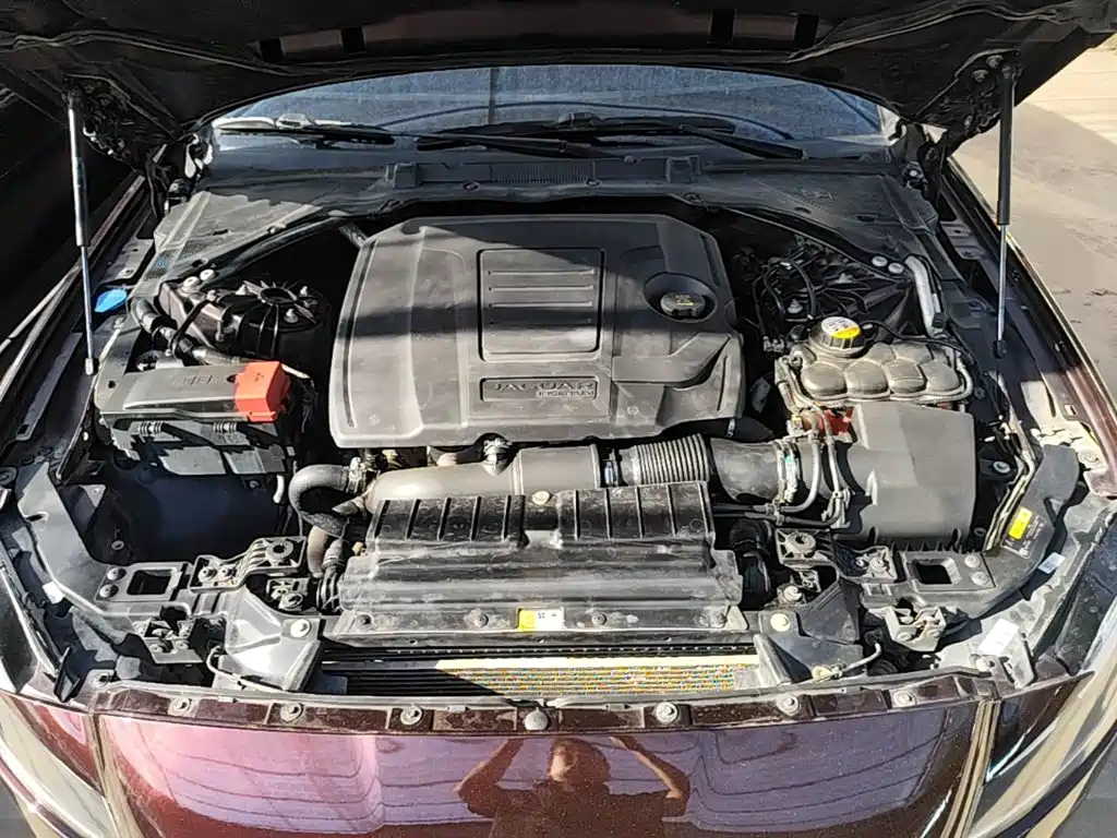 Jaguar XFL — миниатюра 20