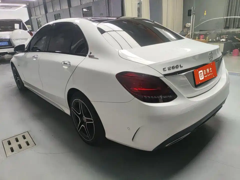 Mercedes-Benz C-Class — миниатюра 6