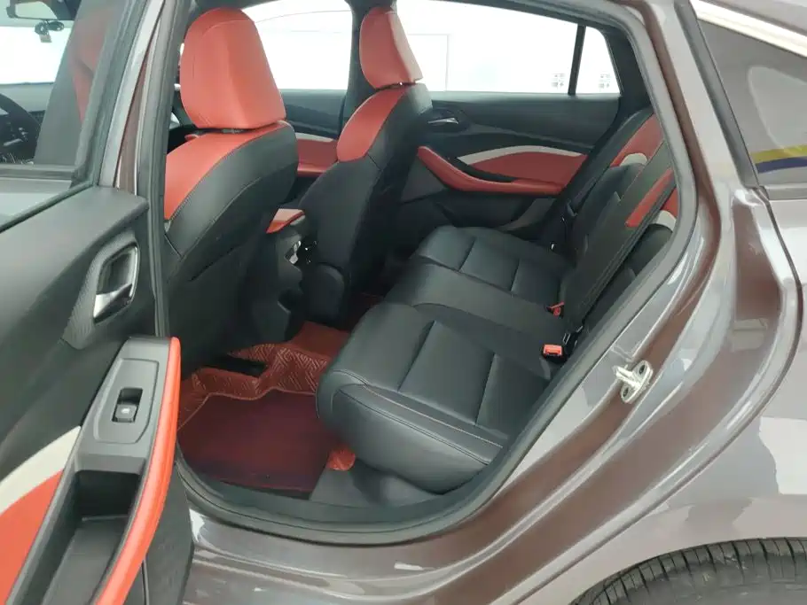 MG MG5 — миниатюра 11