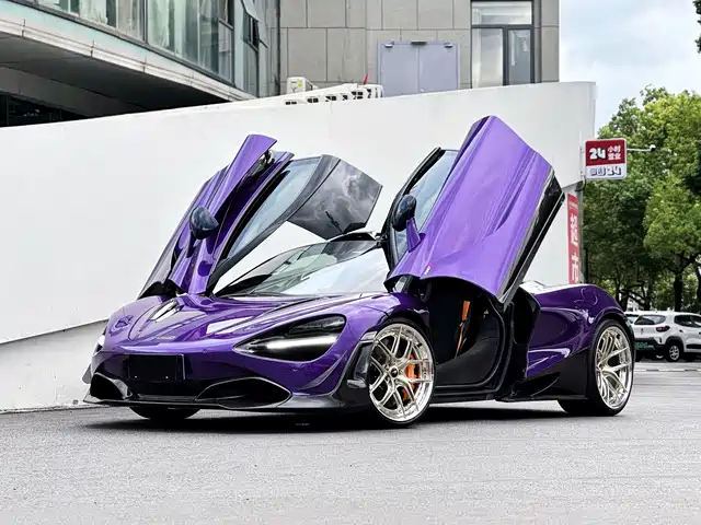 MCLAREN 720S