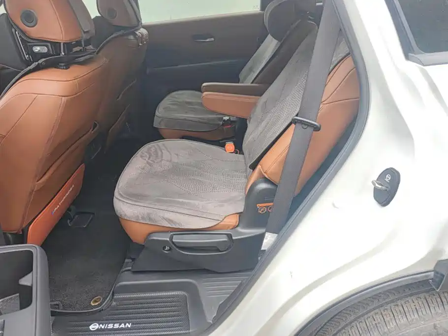 Nissan Teramont — миниатюра 11