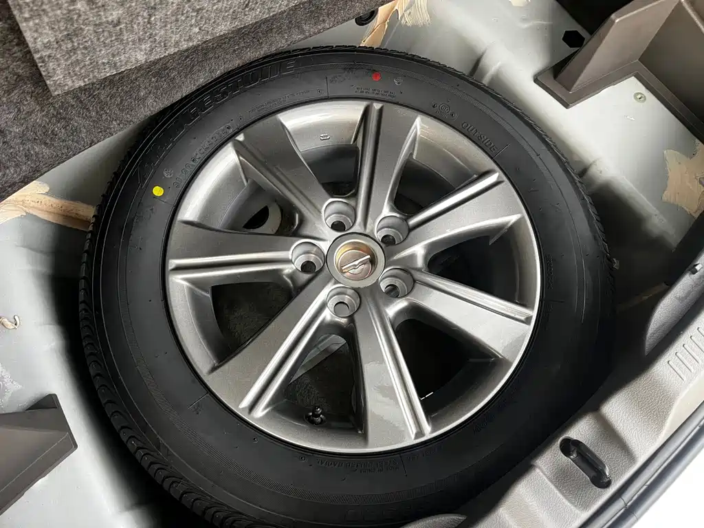 Toyota Verso — миниатюра 14