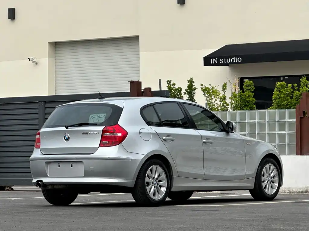 BMW 1 Series (Import) — миниатюра 6