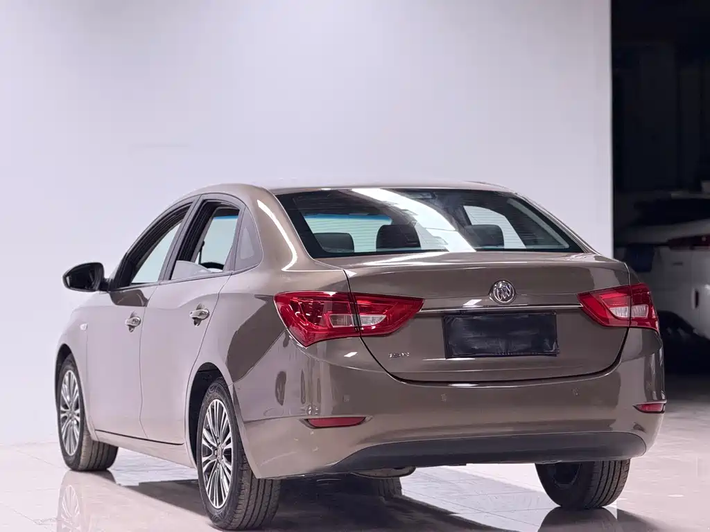 Buick Excelle — миниатюра 6