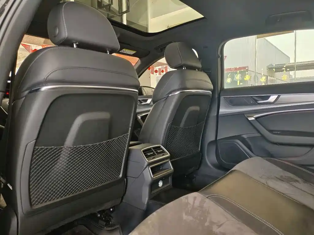 Audi A6L — миниатюра 6