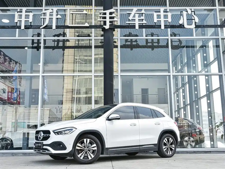 Mercedes-Benz GLA 2024