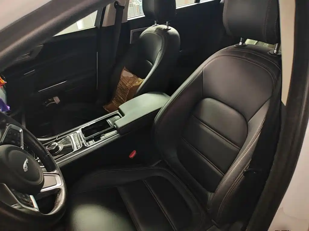 Jaguar XEL — миниатюра 15