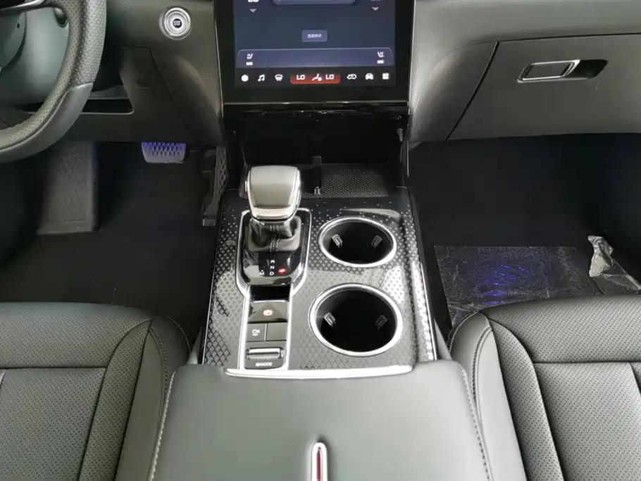 Hongqi Hongqi HS3 — миниатюра 16