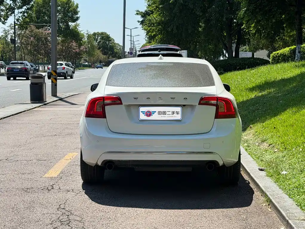 Volvo S60 — миниатюра 5
