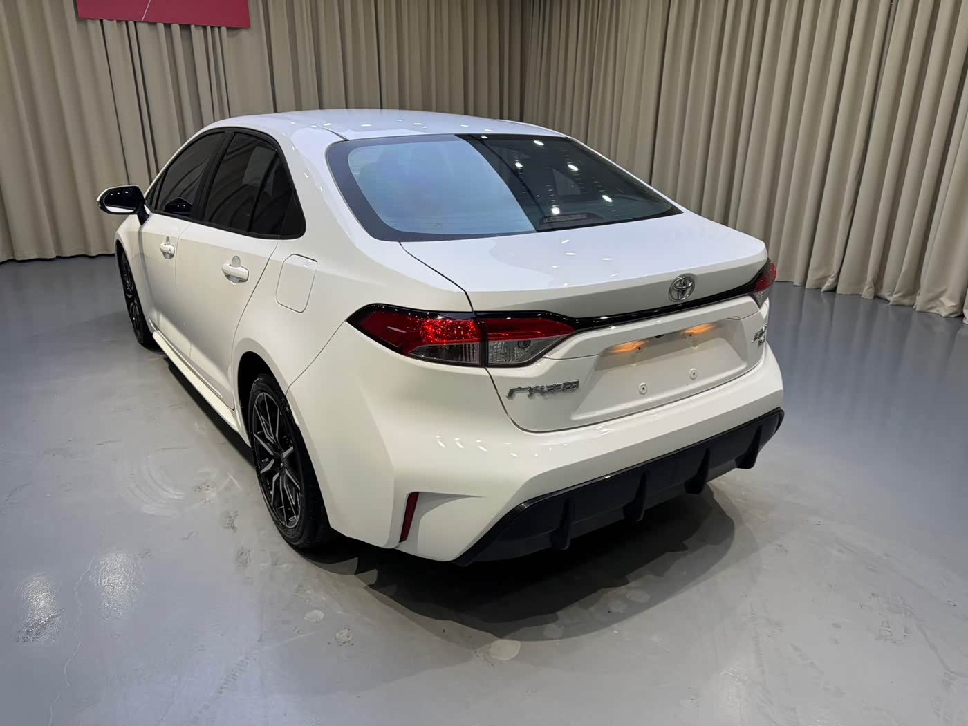 Toyota Levin 1.2 л 2023 г. Белый, пробег 50000 км